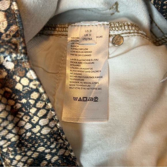 We The Free Faux Snakeskin Print Raw Hem Ankle High Rise Jeggings Sz.31 NWT - Picture 12 of 16